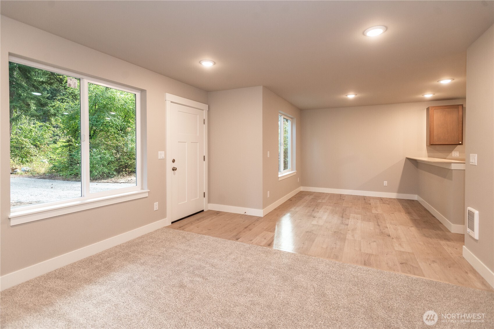 1131 Oakmont Drive Property Photo 13