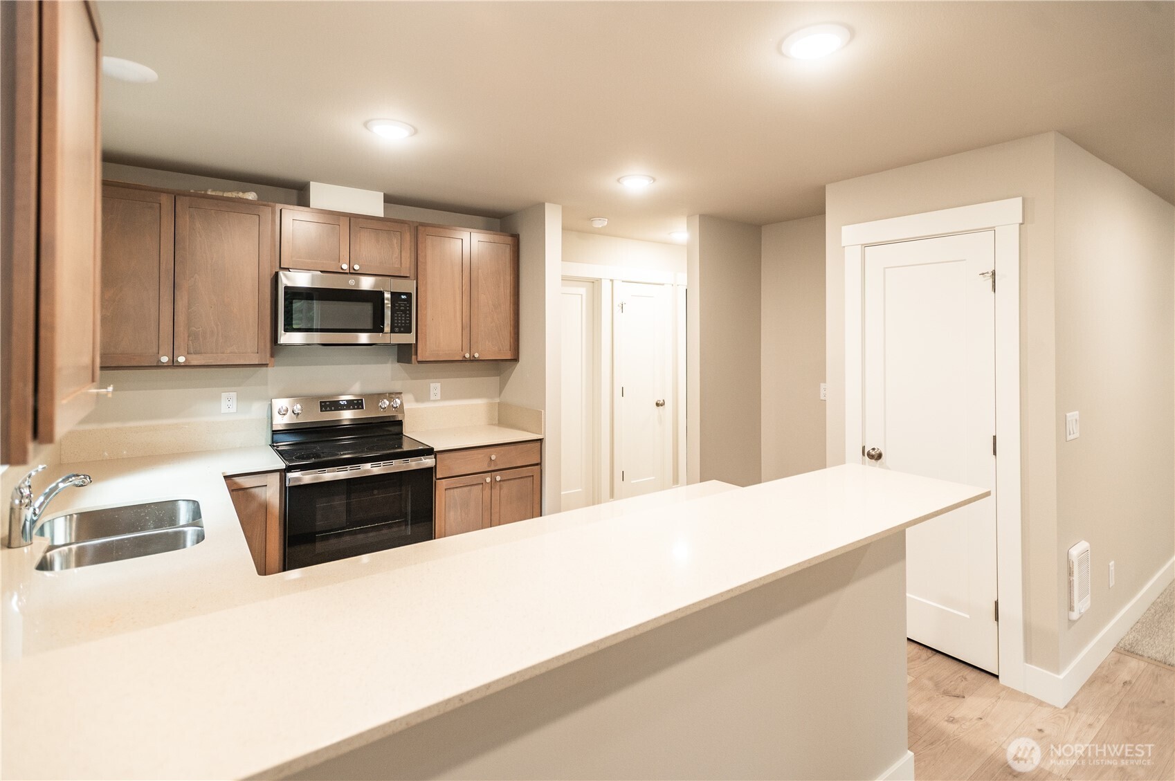 1131 Oakmont Drive Property Photo 18