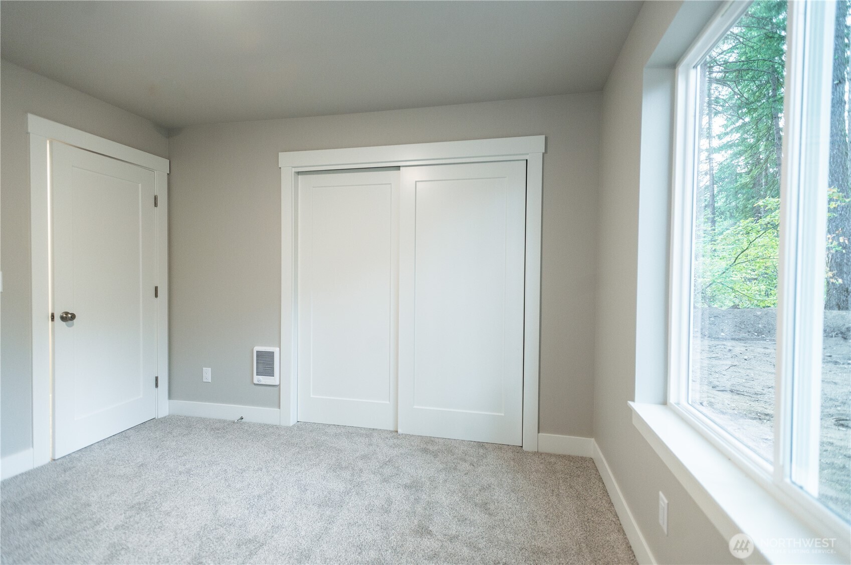 1131 Oakmont Drive Property Photo 21