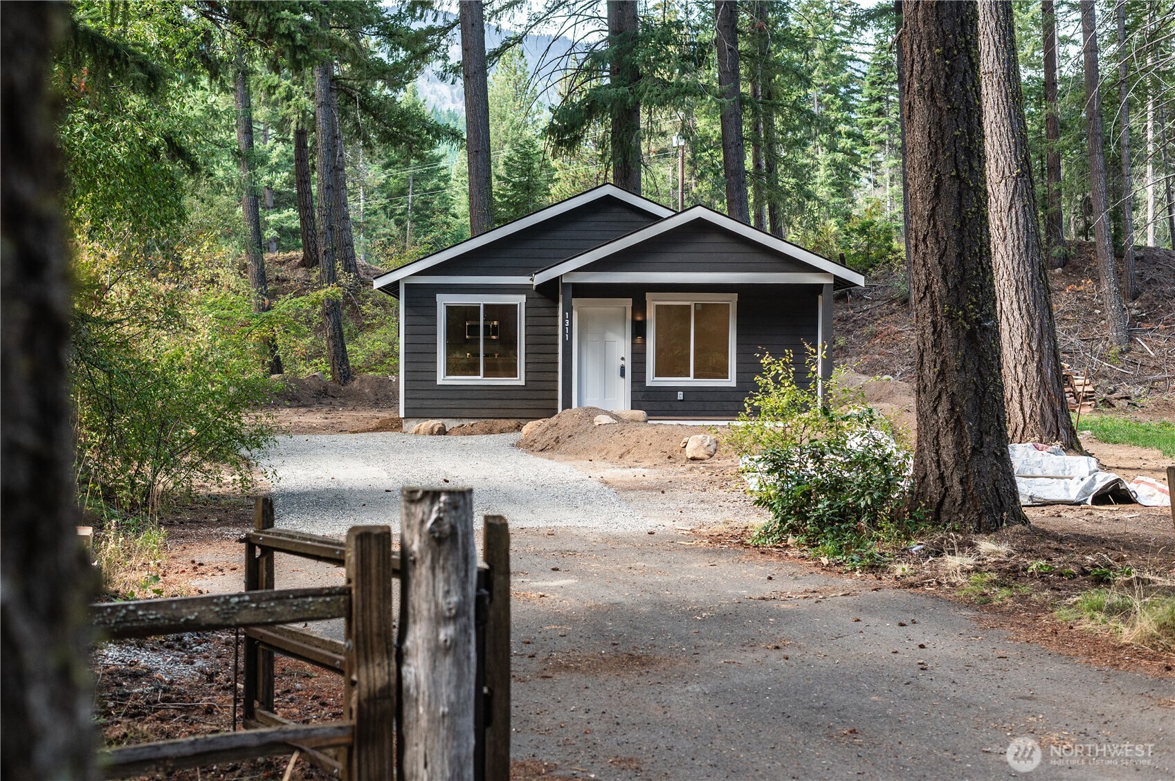 1131 Oakmont Drive Property Photo 23