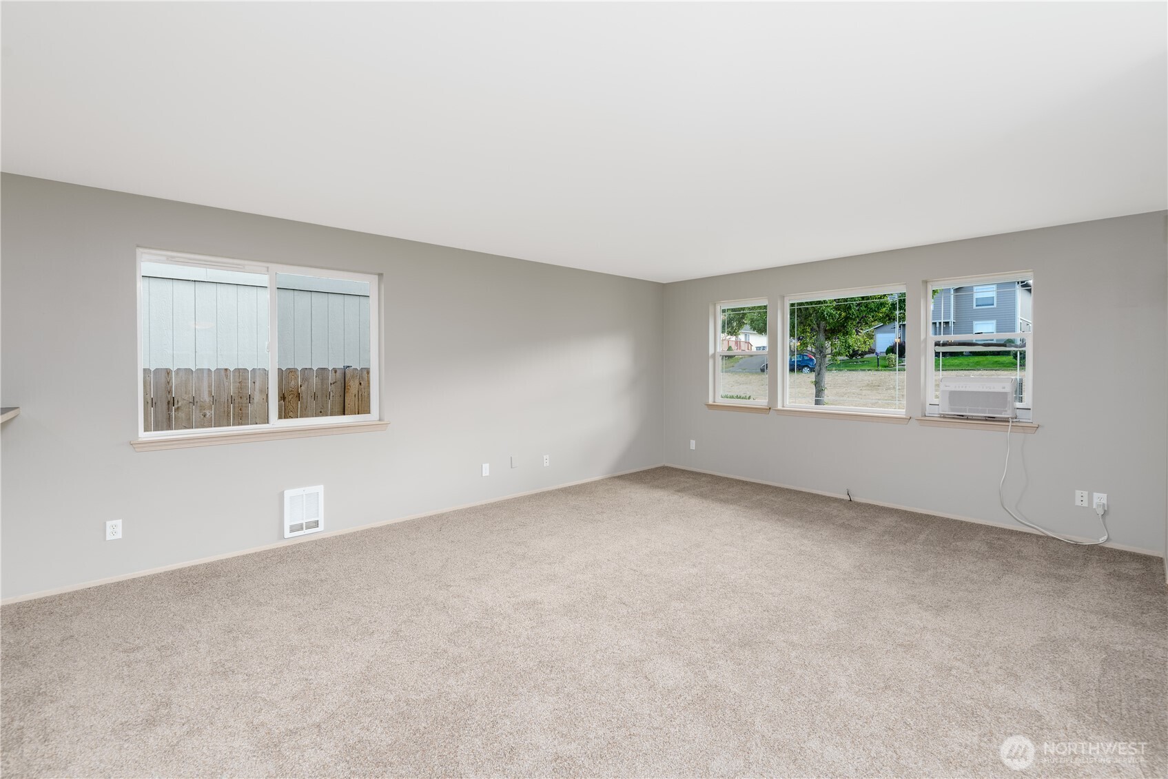 121 Alpine Loop Property Photo 8