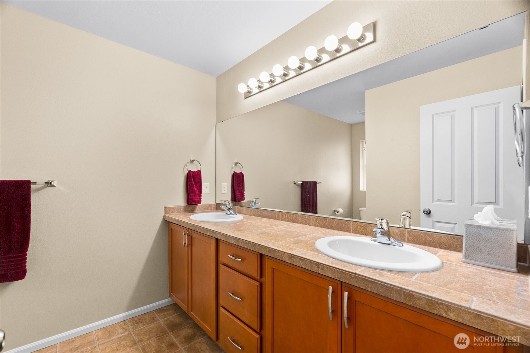 921 Ebbets Drive Property Photo 29