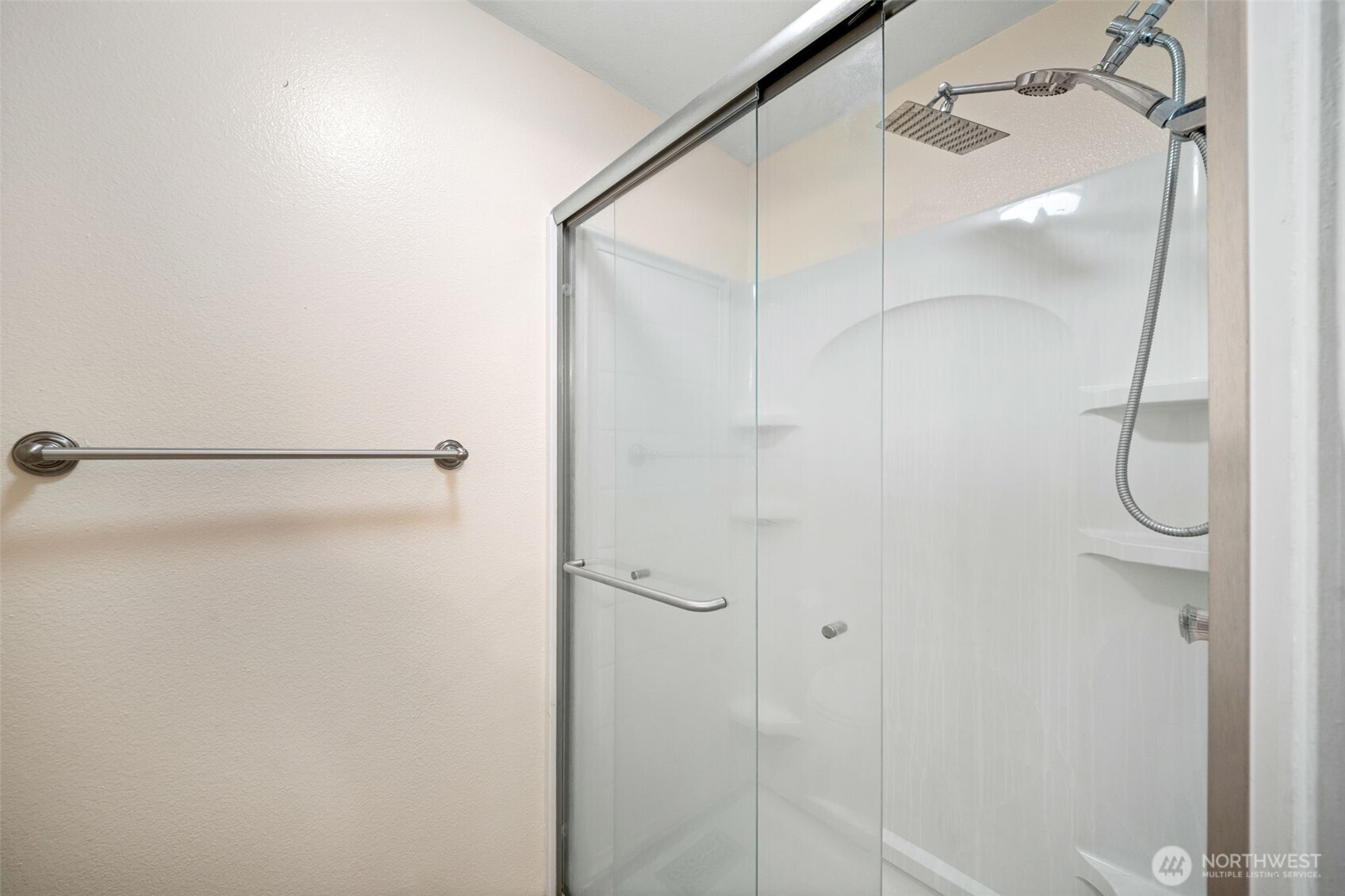2191 Lakemoor Drive Property Photo 14