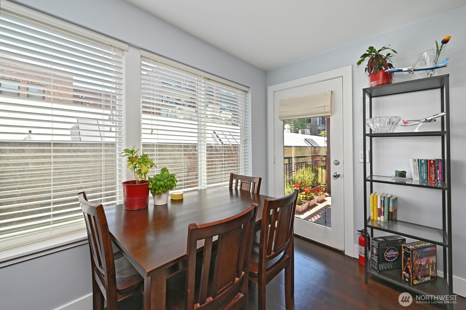 1711 E Olive Way 305 Property Photo 12