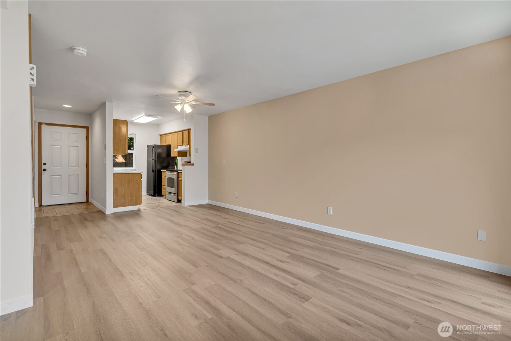 1939 I Street C Property Photo 6