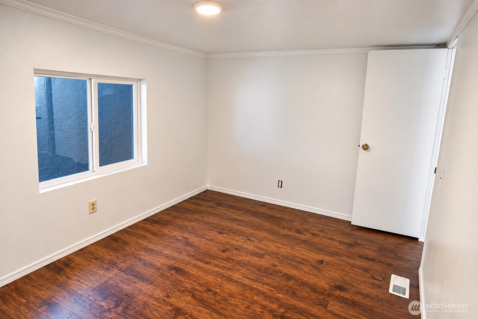 10515 Woodinville Dr 95 Property Photo 12