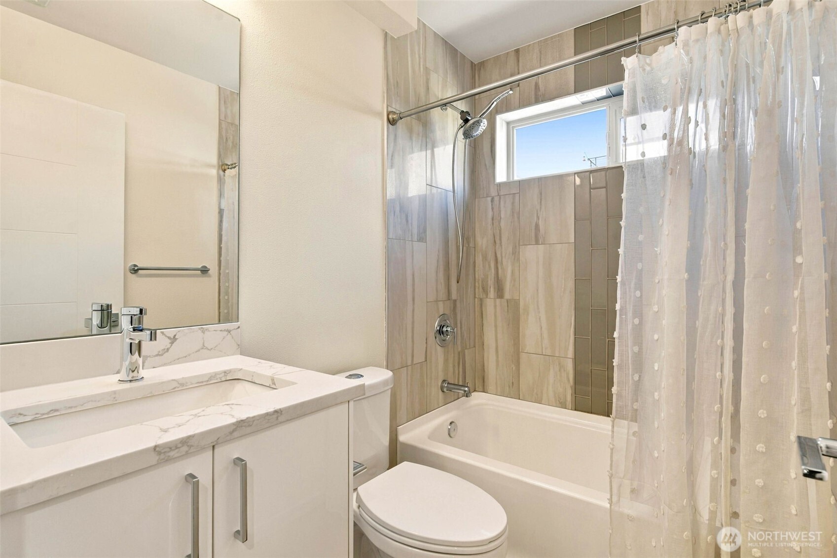 1039 S Cloverdale Street A Property Photo 15