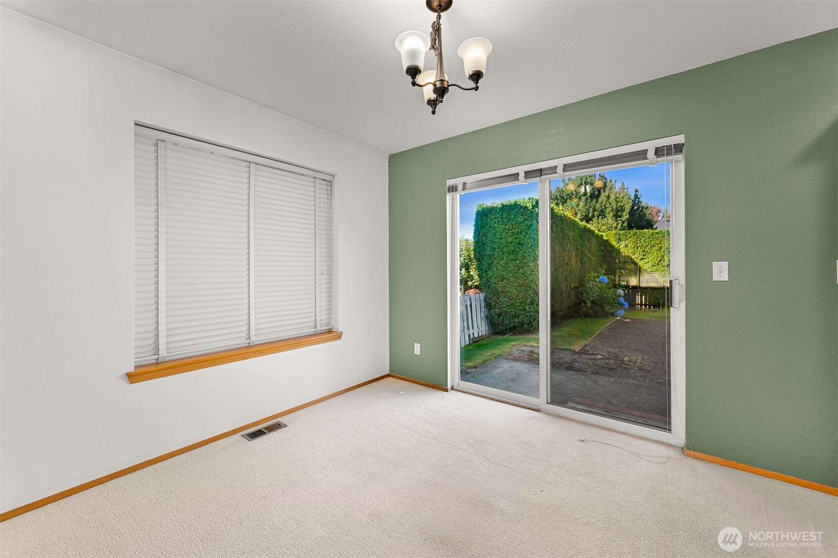 2225 Dogwood Street Property Photo 11