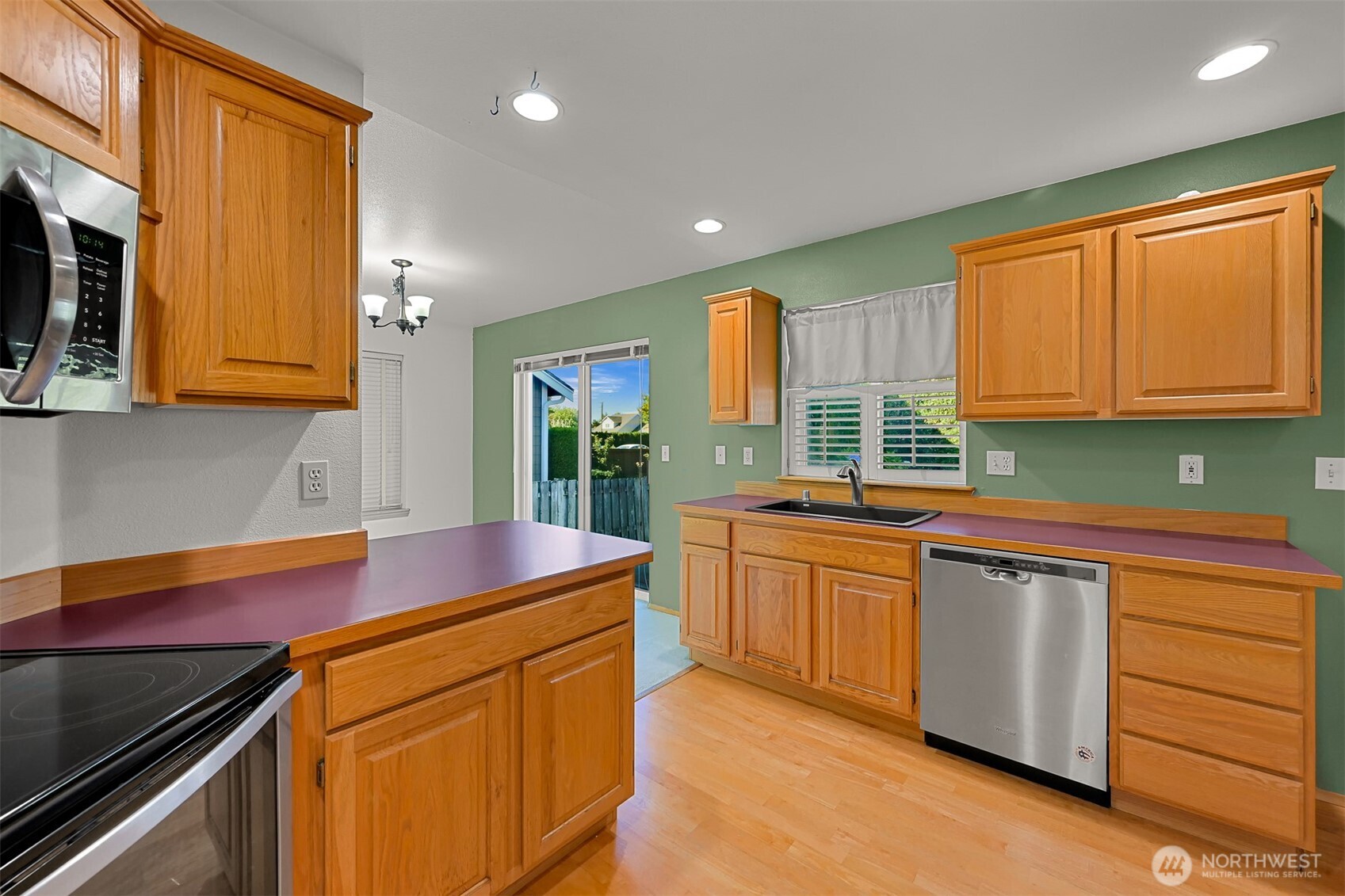 2225 Dogwood Street Property Photo 17