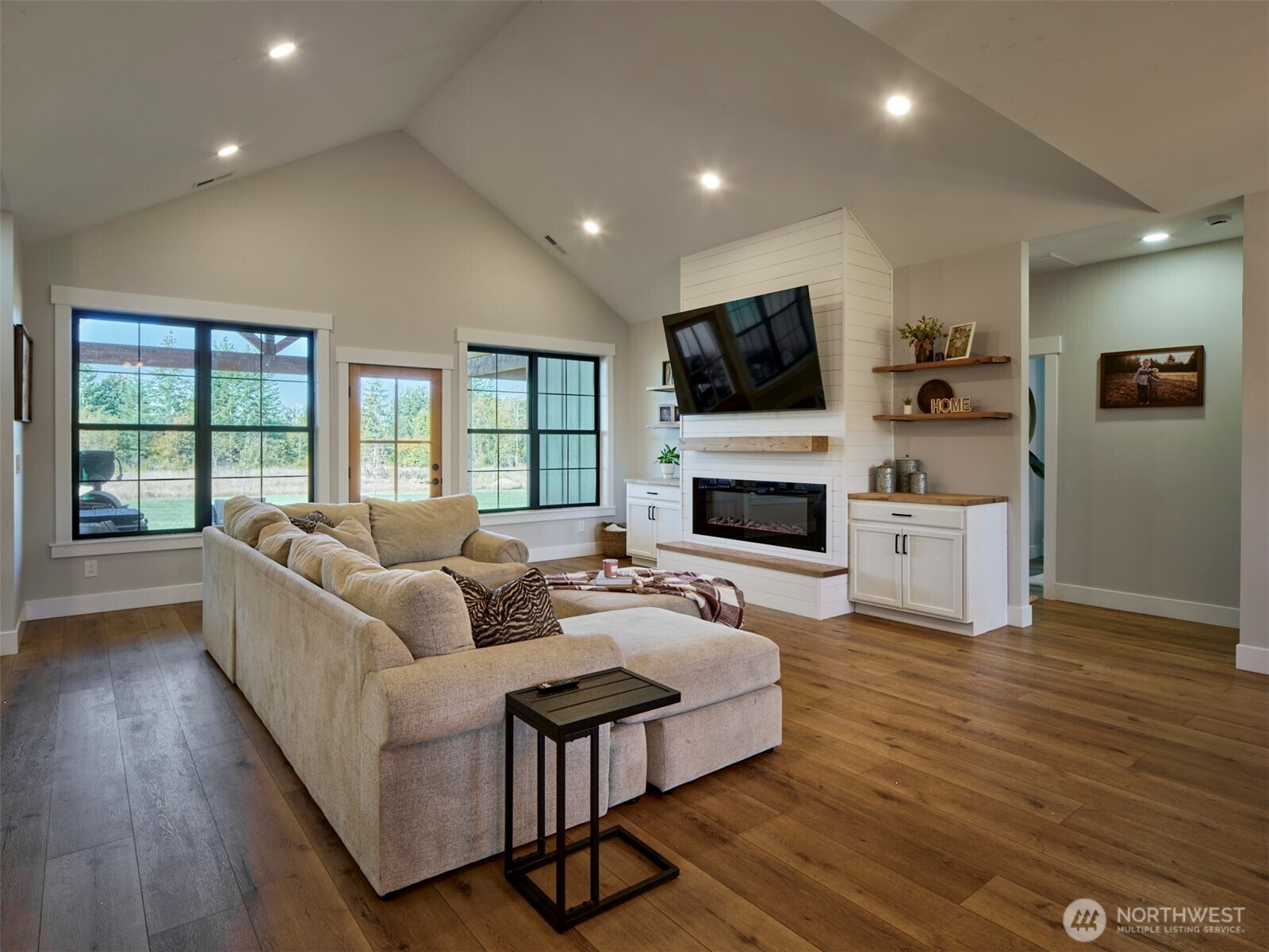 422 Park Road Property Photo 7