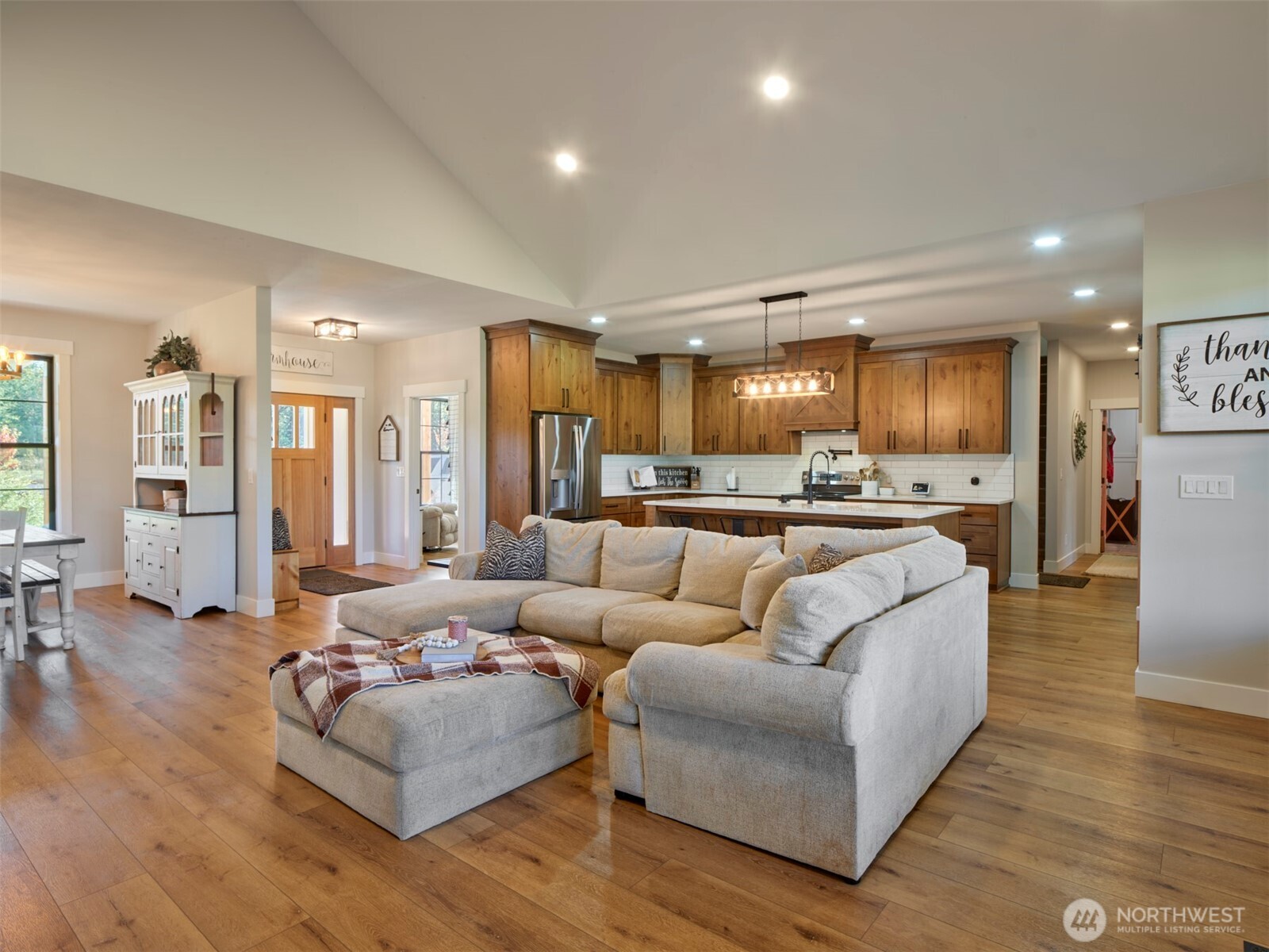 422 Park Road Property Photo 8