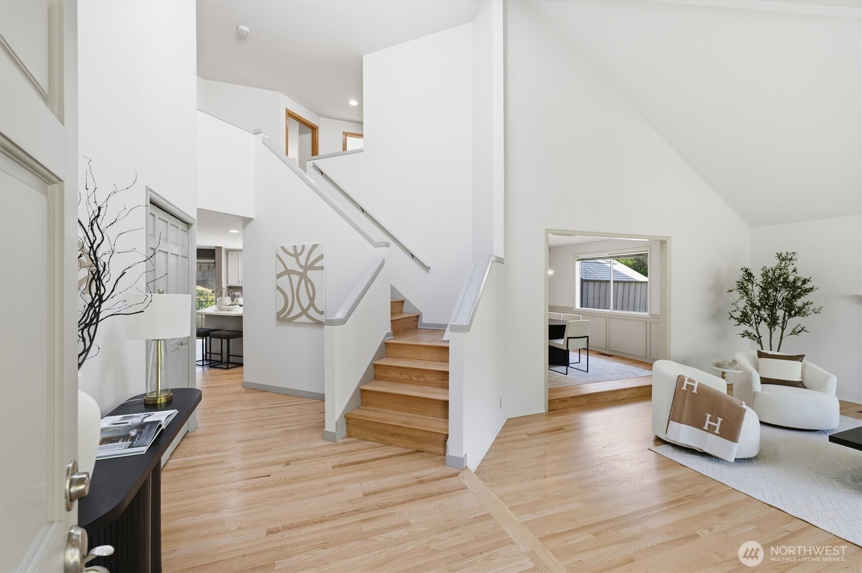 15215 92nd Place Property Photo 2