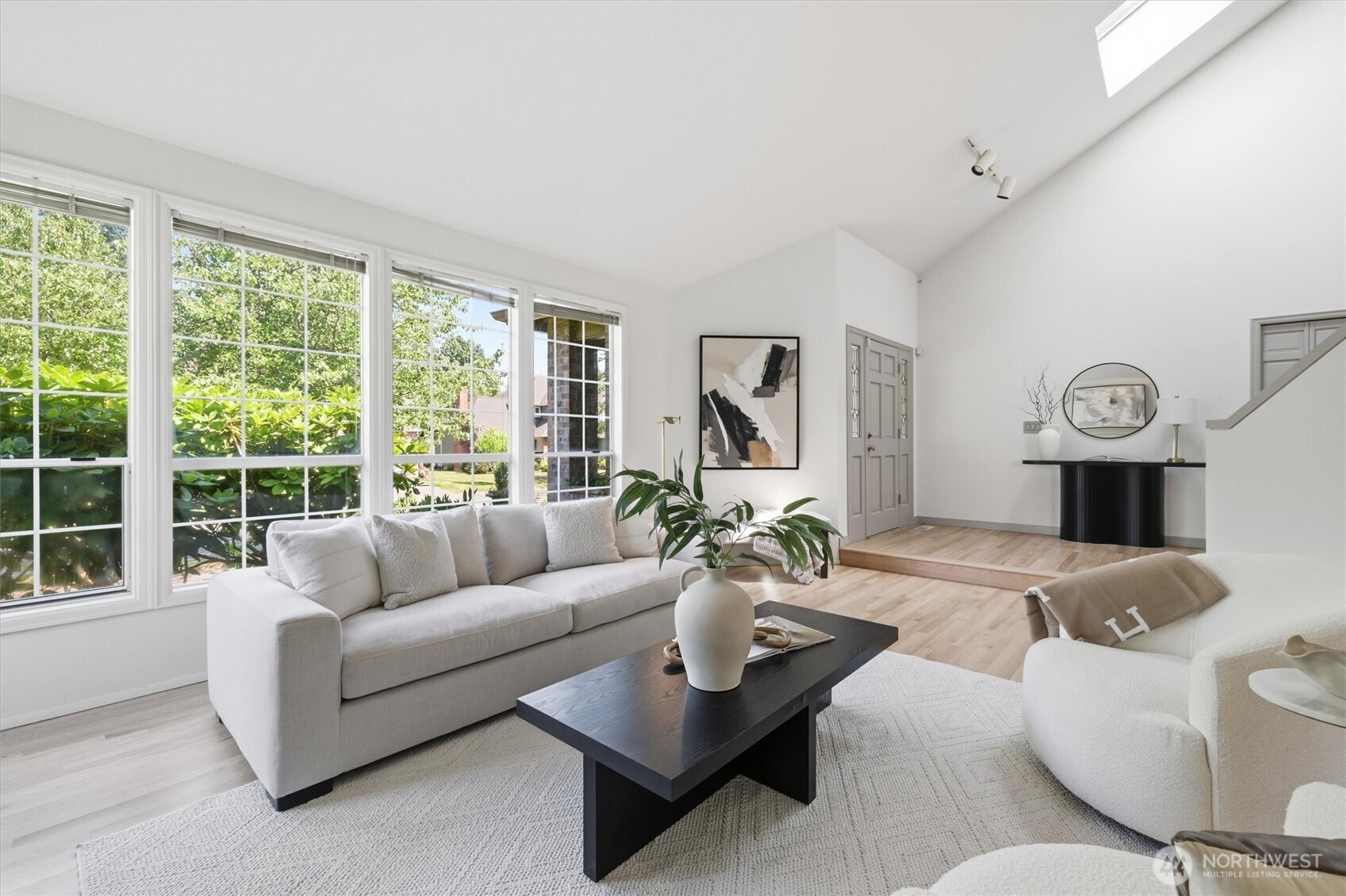 15215 92nd Place Property Photo 3