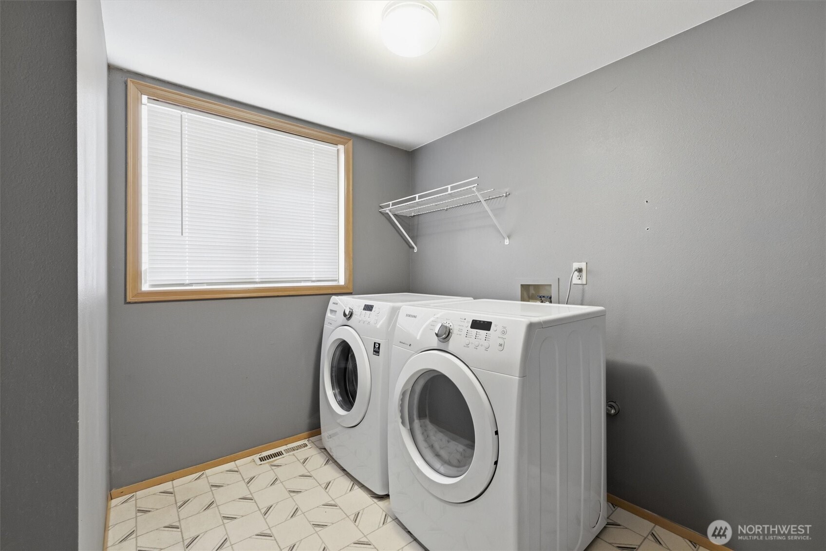 15215 92nd Place Property Photo 27
