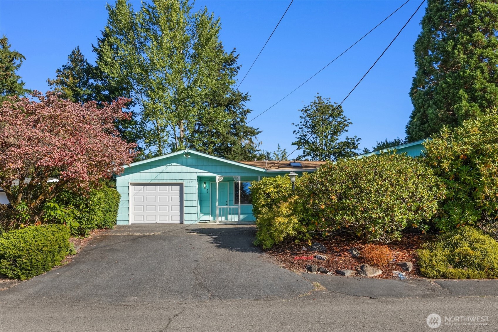 1322 Ivy Road Property Photo 2