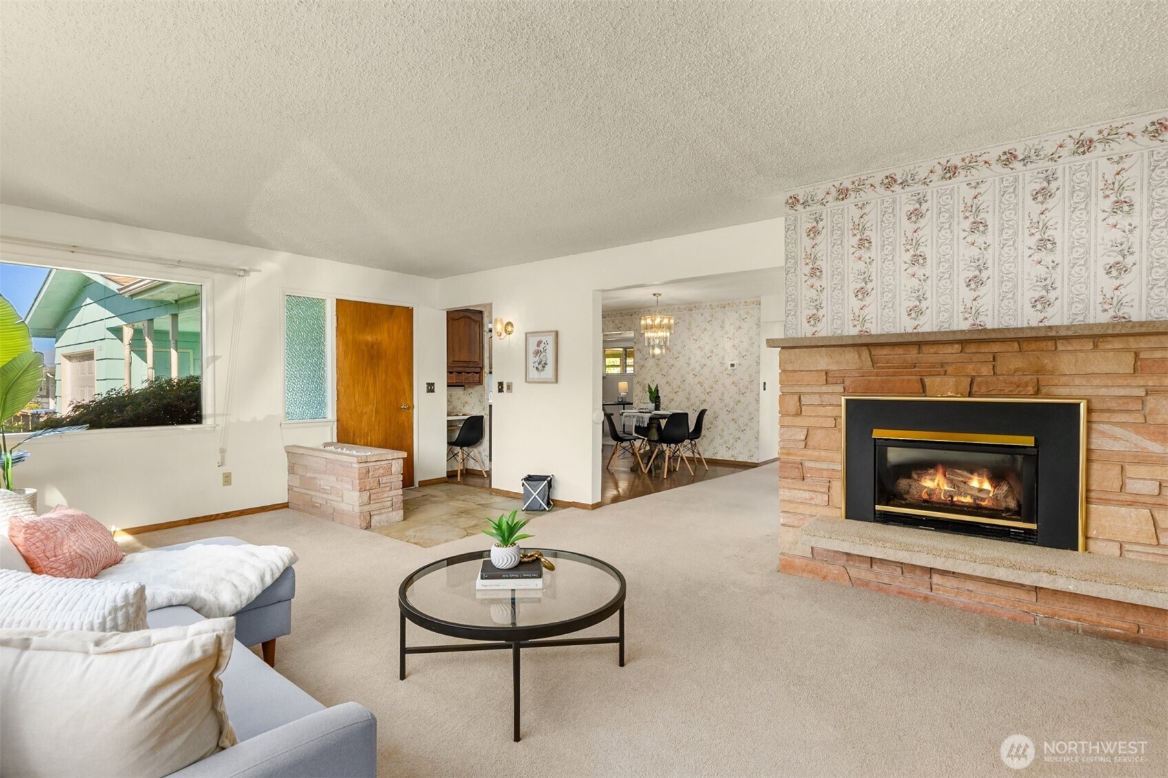 1322 Ivy Road Property Photo 5
