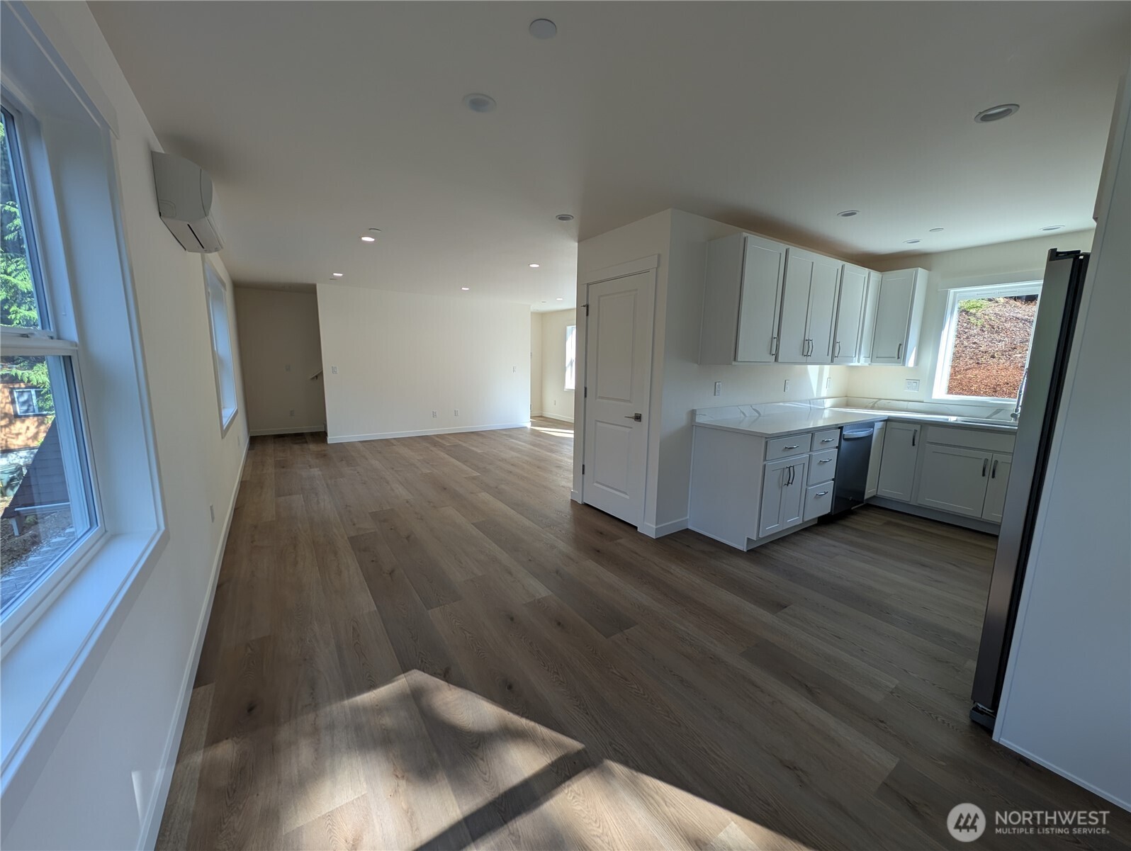 4178 Brays Way Property Photo 4