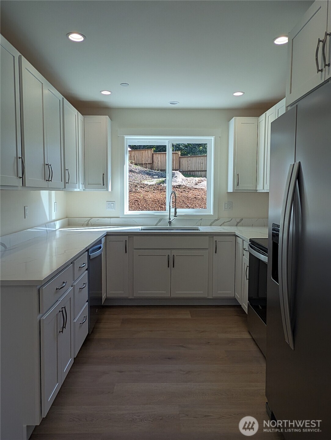 4178 Brays Way Property Photo 8