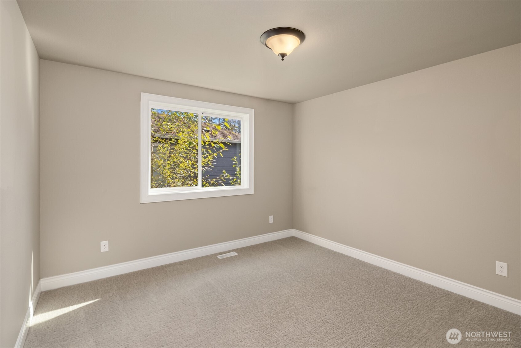 12103 Se 84th Place Property Photo 26
