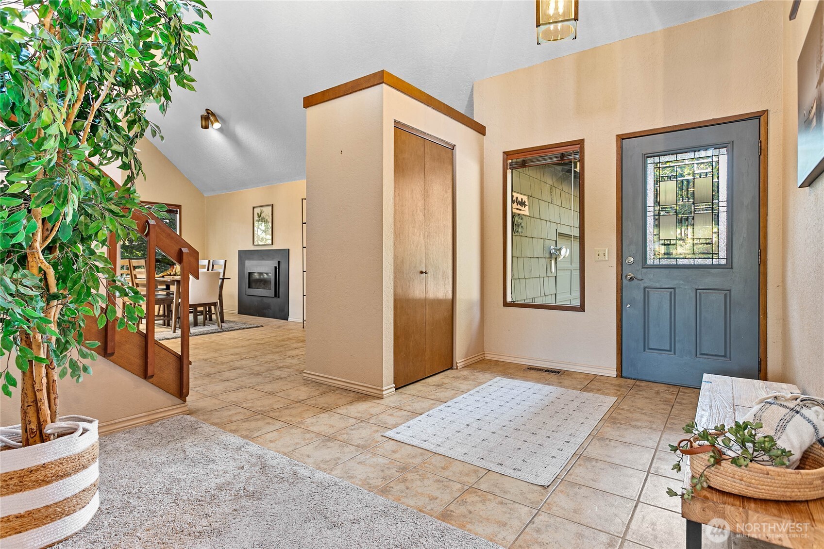 2303 Birch Street Property Photo 3