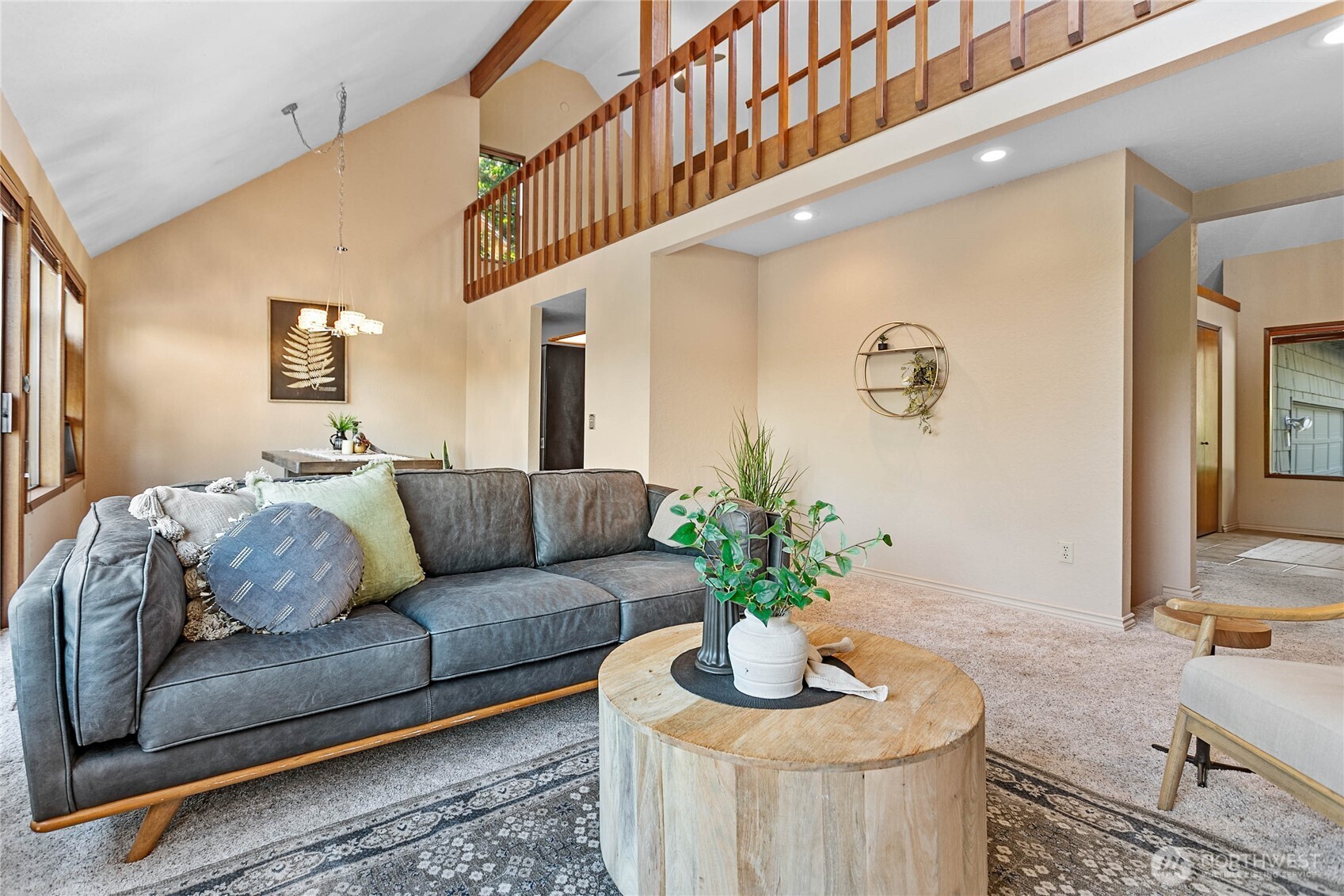 2303 Birch Street Property Photo 6