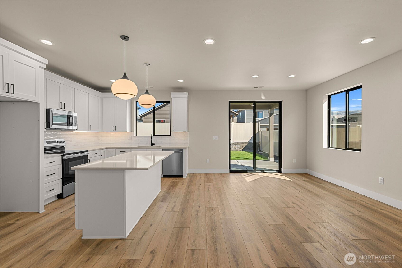 569 S Oasis Loop Property Photo 6