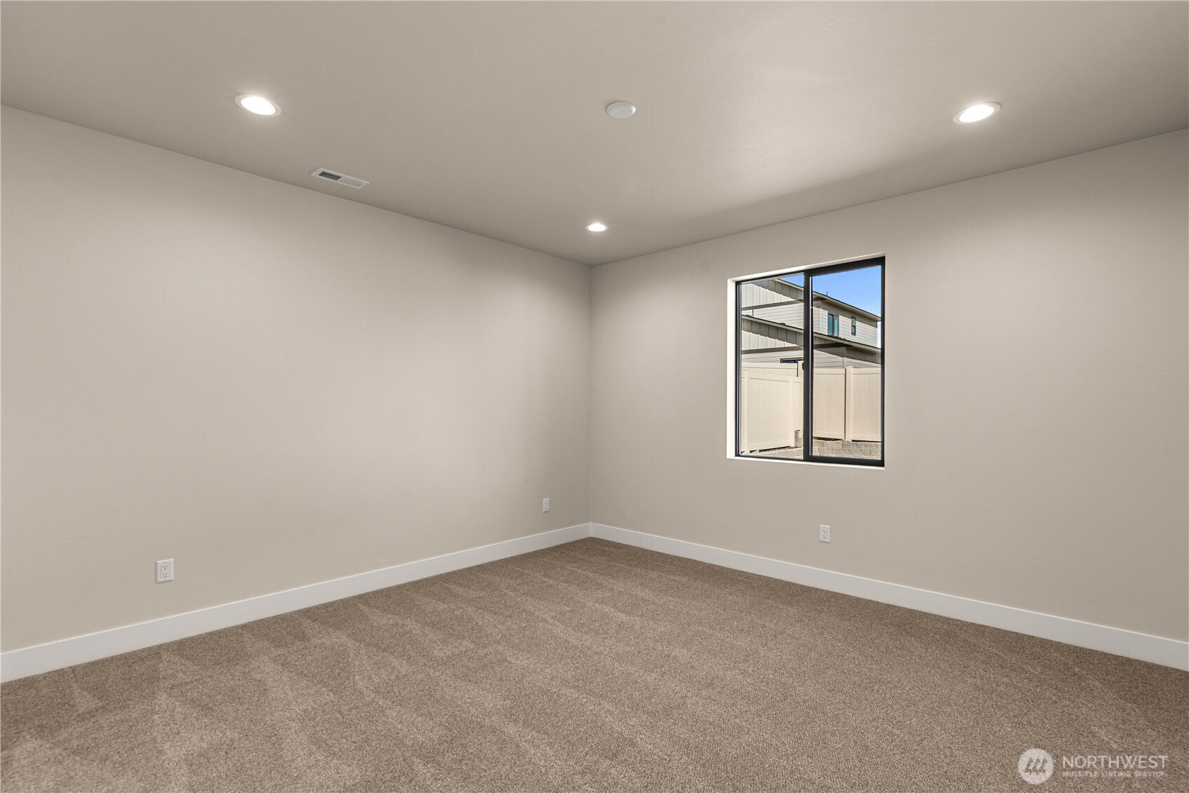 569 S Oasis Loop Property Photo 26