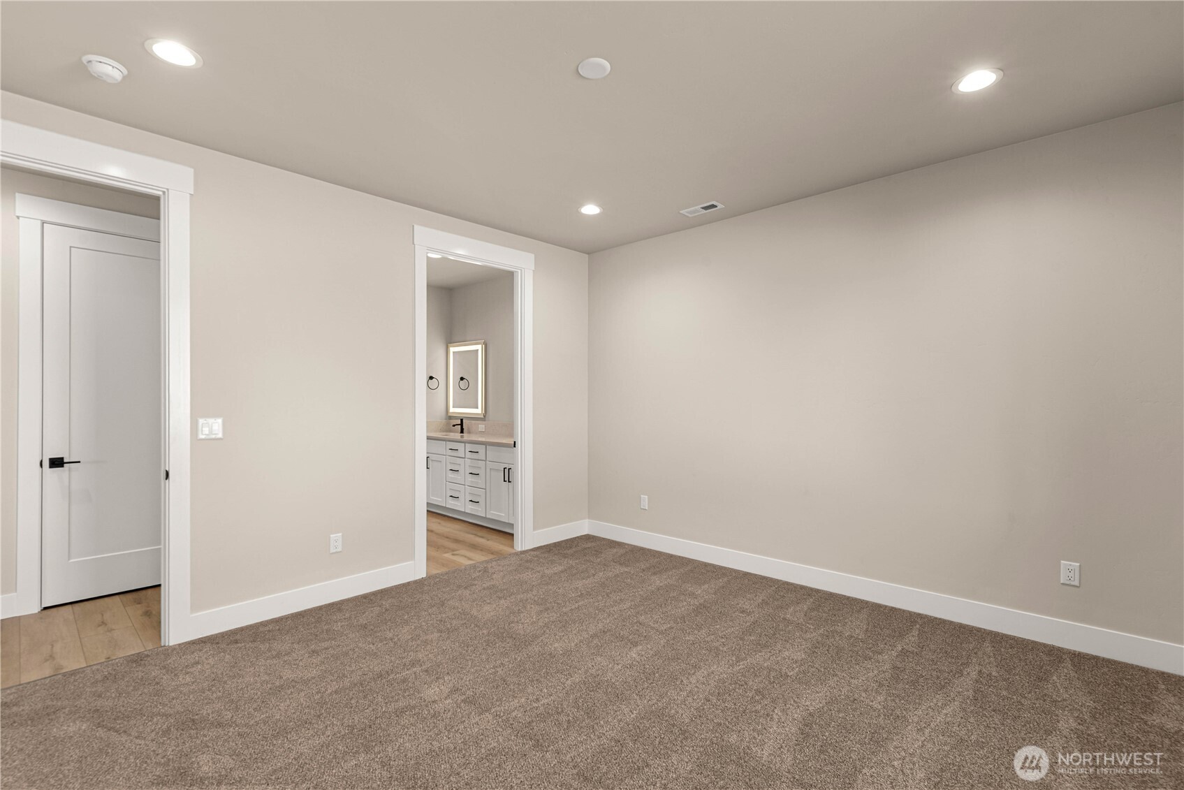 569 S Oasis Loop Property Photo 27