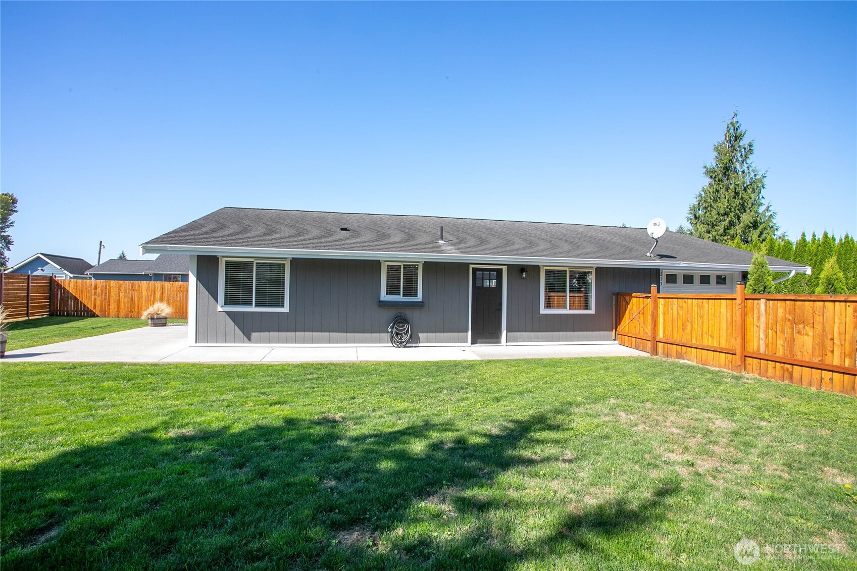 213 Noble Street Property Photo 1