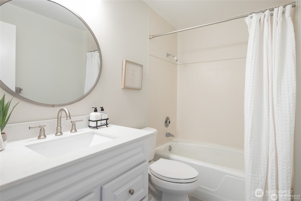 1800 43rd Avenue A105 Property Photo 13
