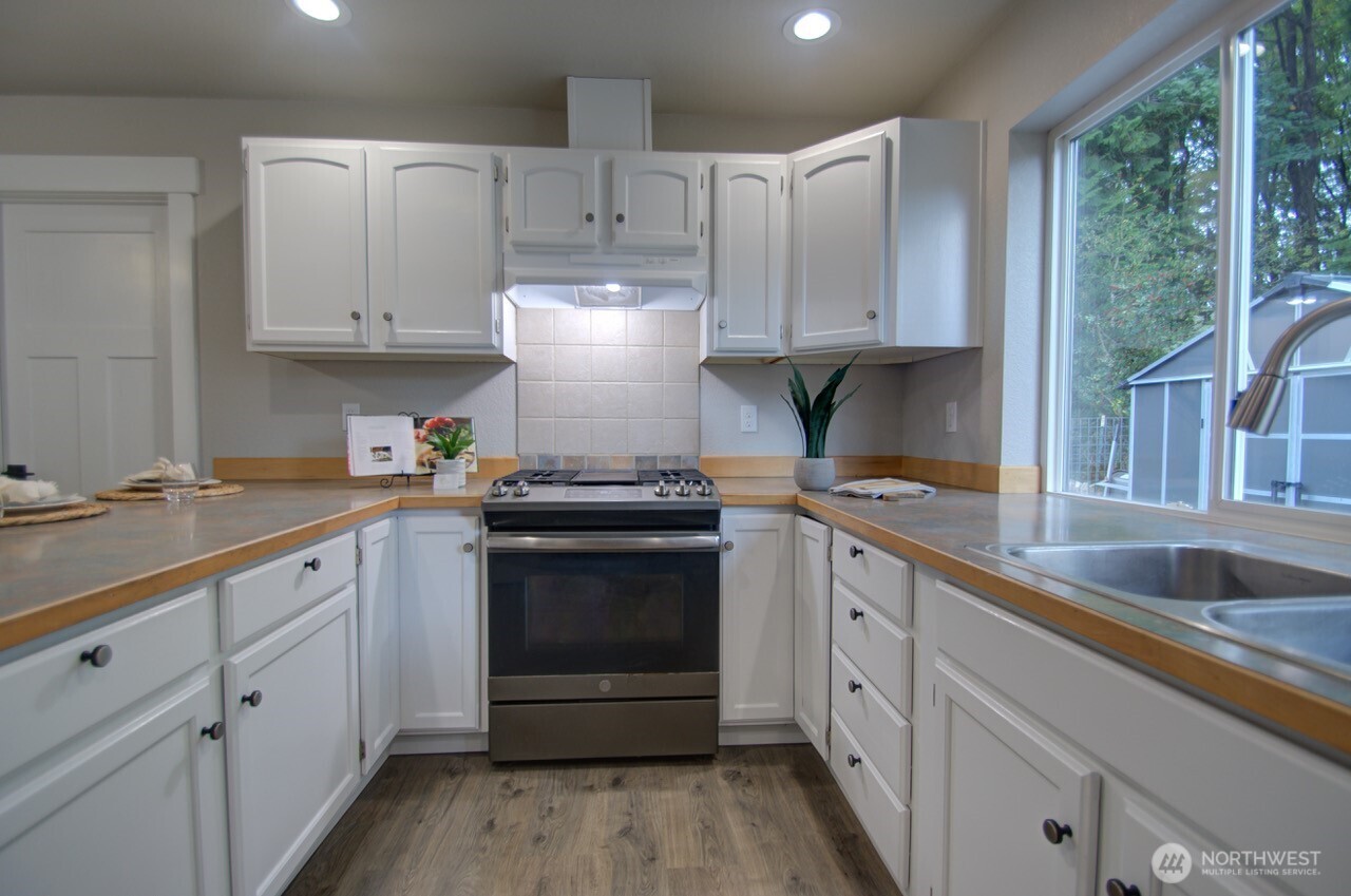 2820 Galloway Street Property Photo 13
