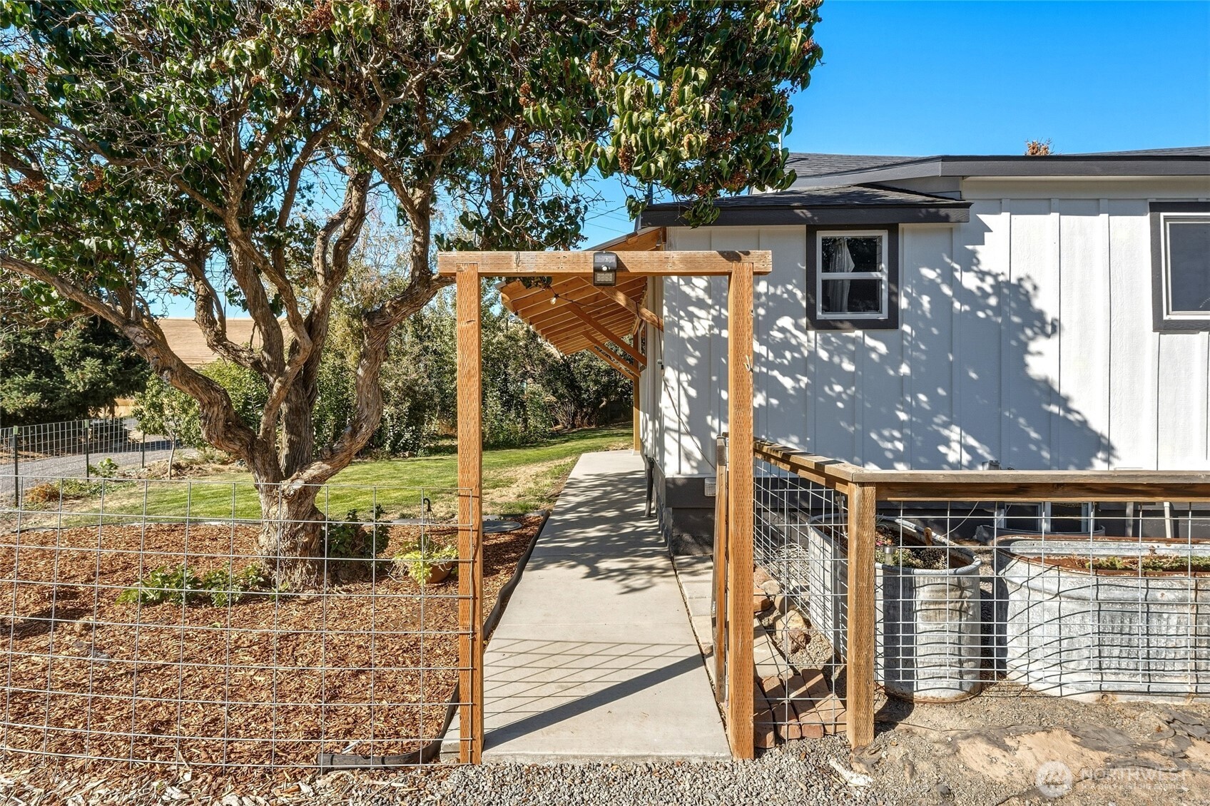 36400 Highway 12 Property Photo 23