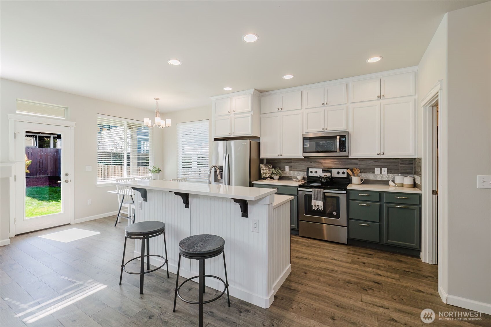 2381 Puget Sound Boulevard Property Photo 2