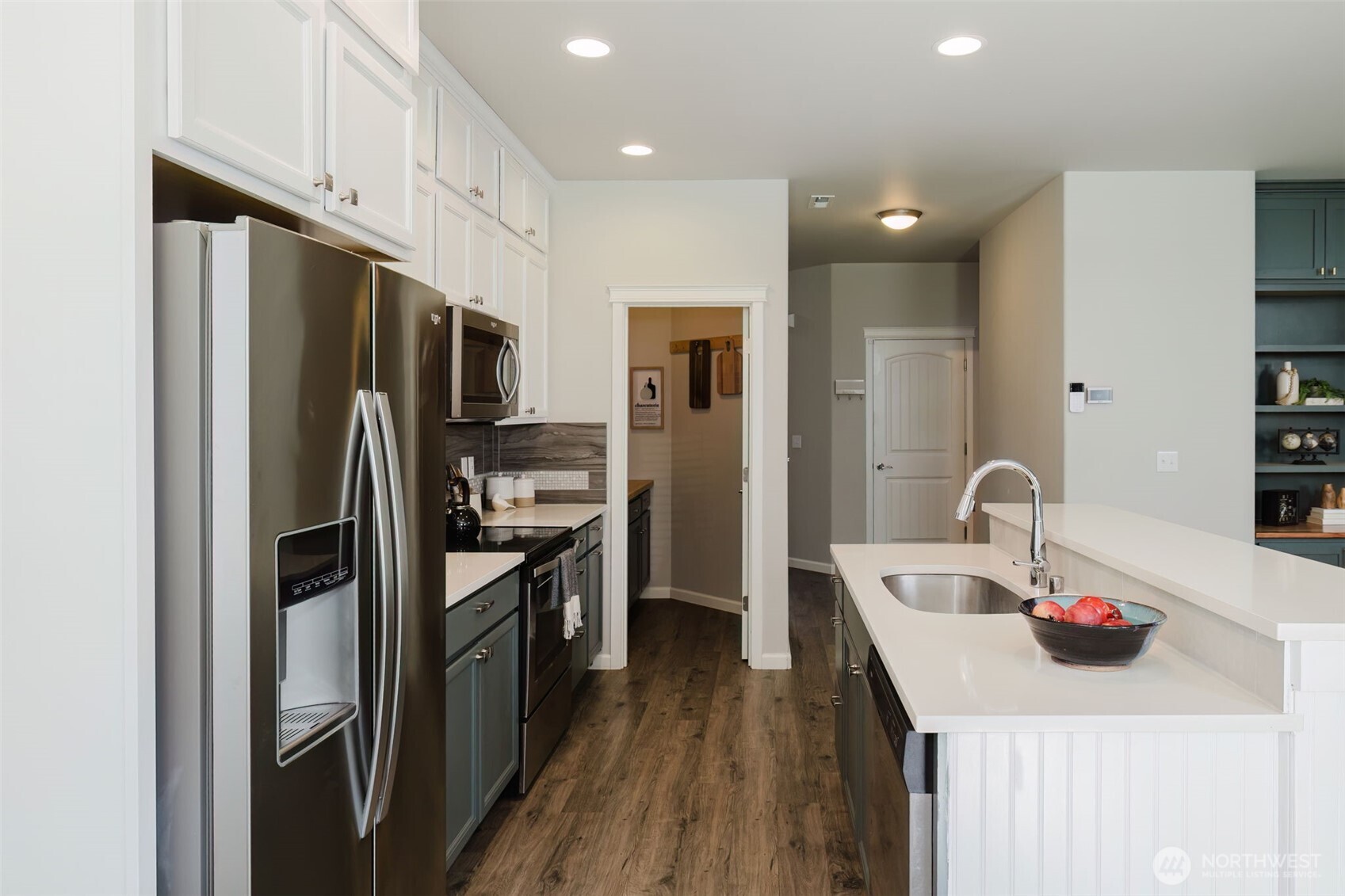 2381 Puget Sound Boulevard Property Photo 13