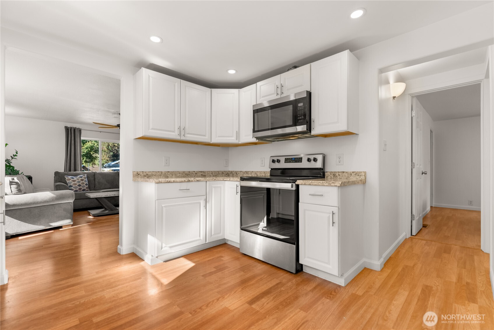 519 S Ash Street Property Photo 7
