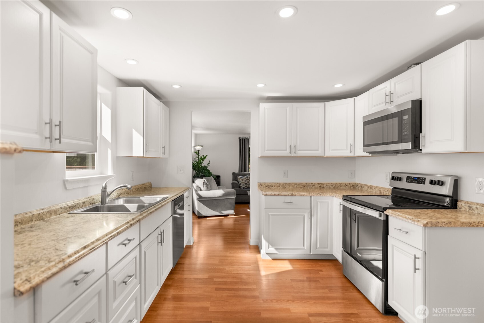519 S Ash Street Property Photo 8