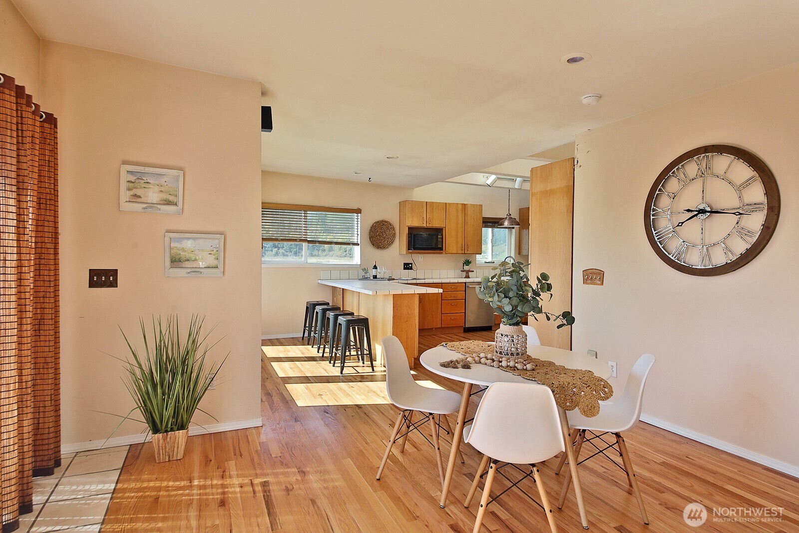 2013 Shore Avenue Property Photo 14
