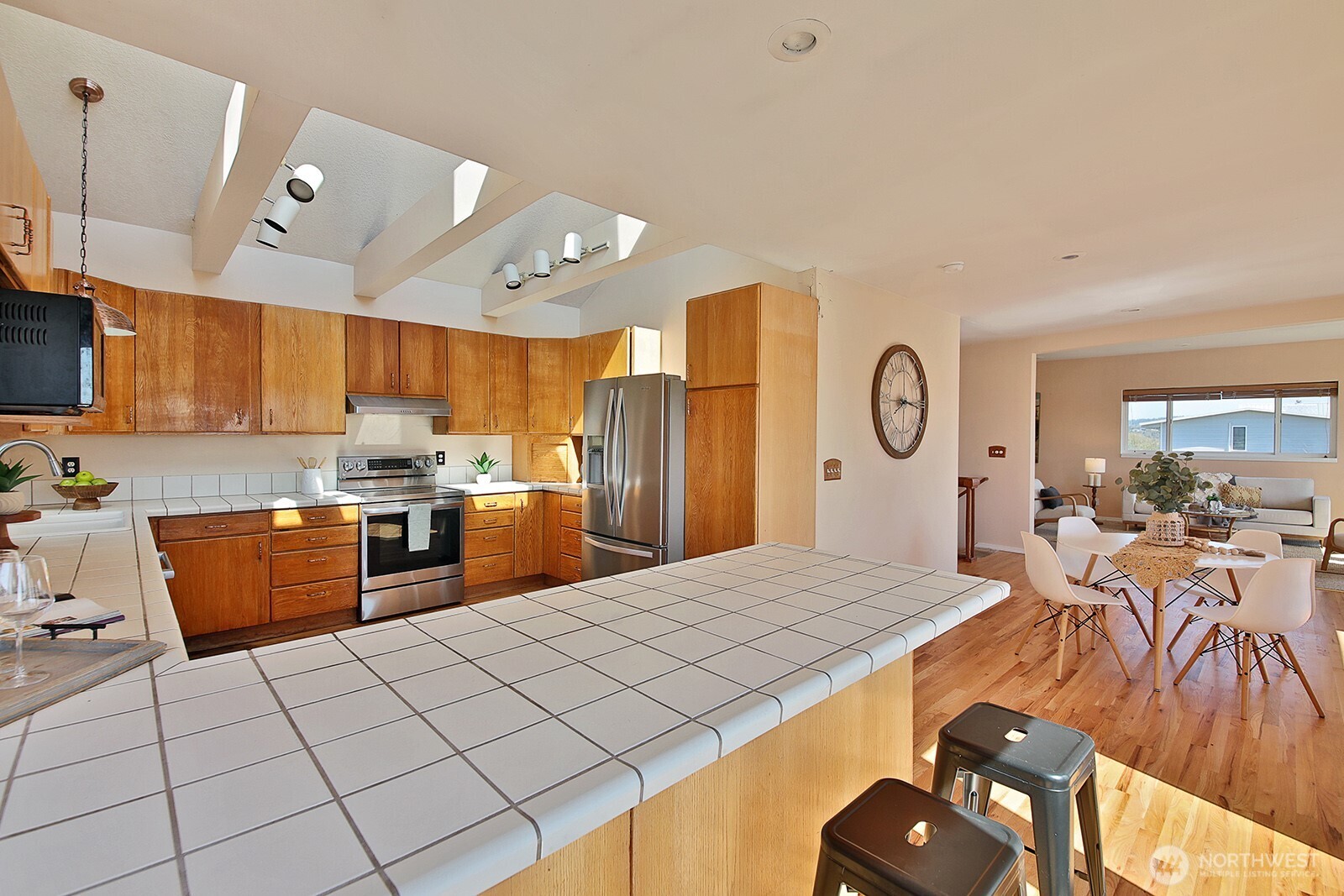 2013 Shore Avenue Property Photo 16