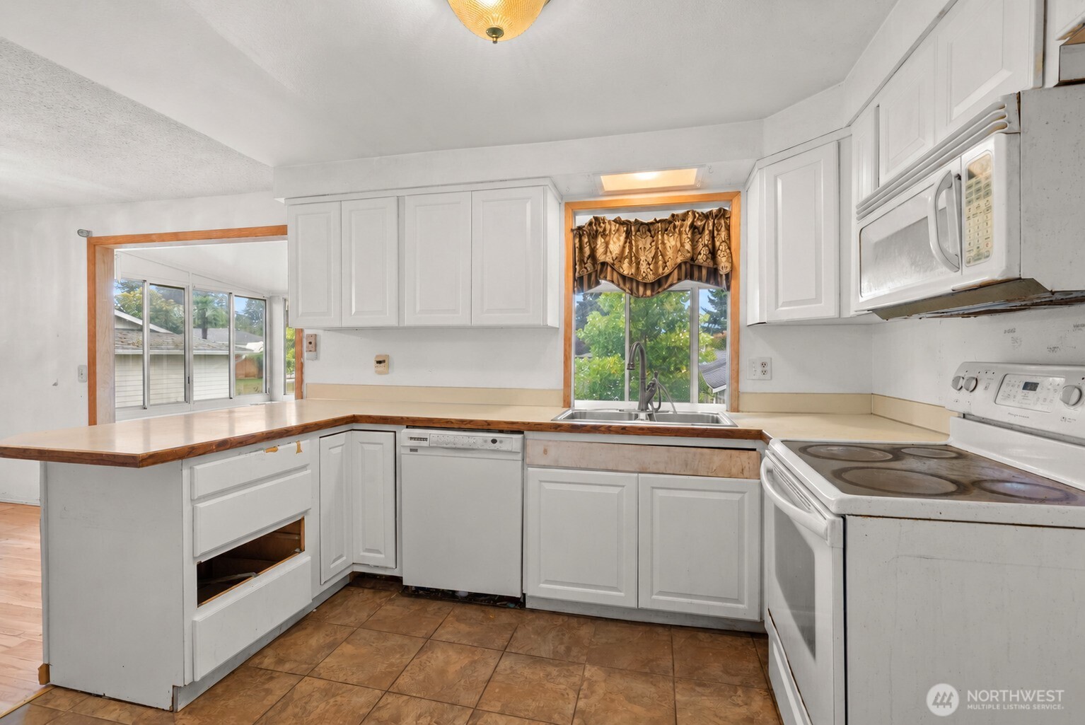 13708 Se 268th Street Property Photo 5
