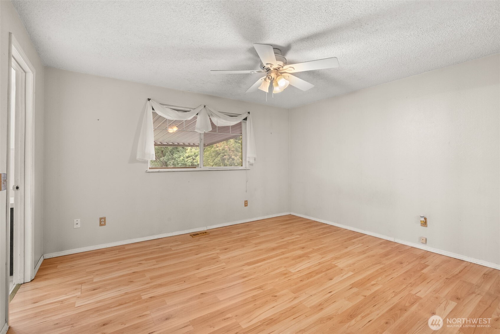 13708 Se 268th Street Property Photo 8