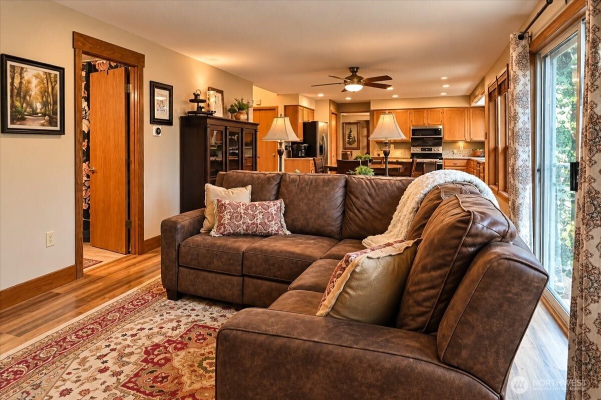 18316 Cedarbough Loop Property Photo 17