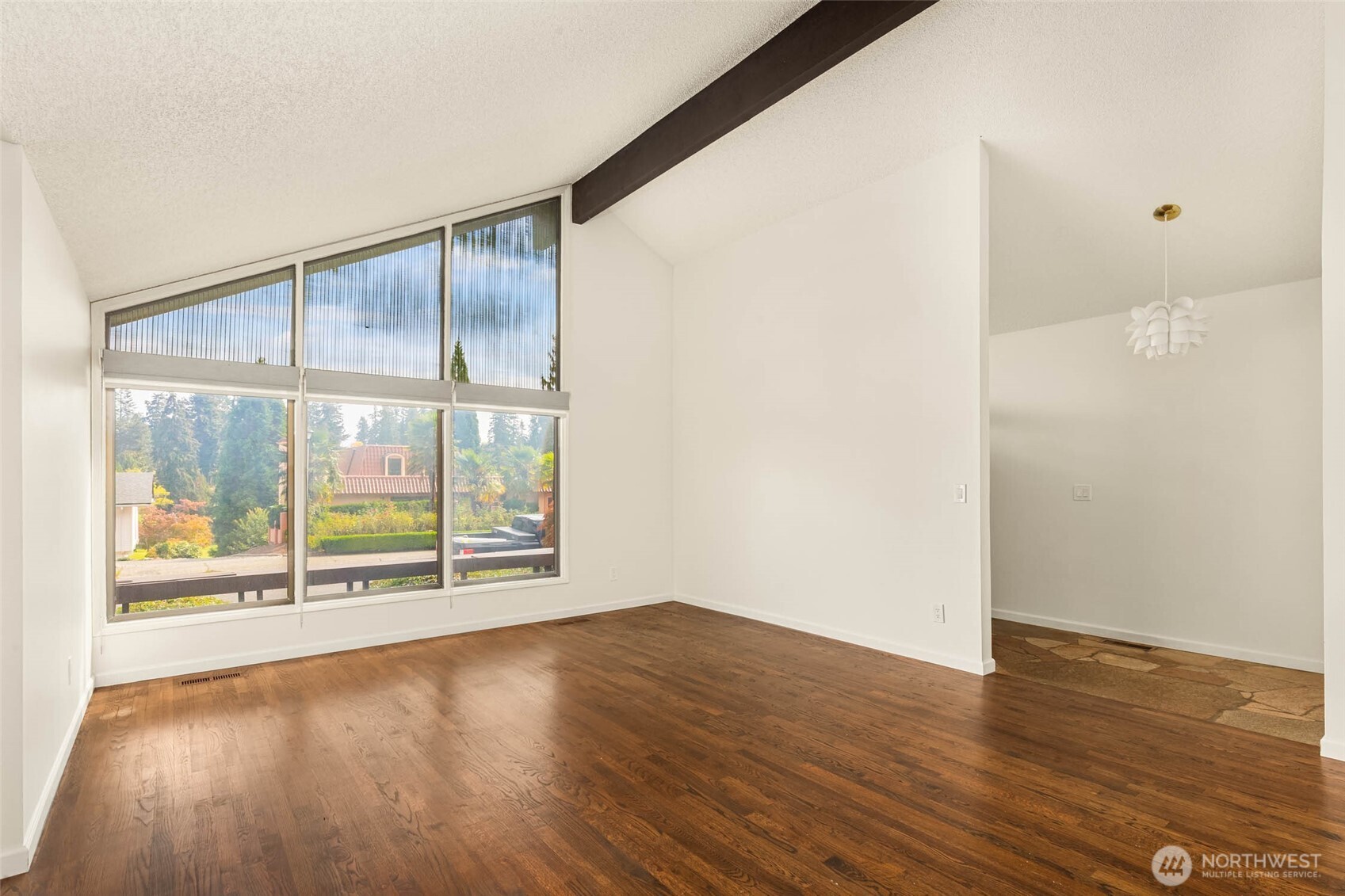 1635 180th Avenue Property Photo 4