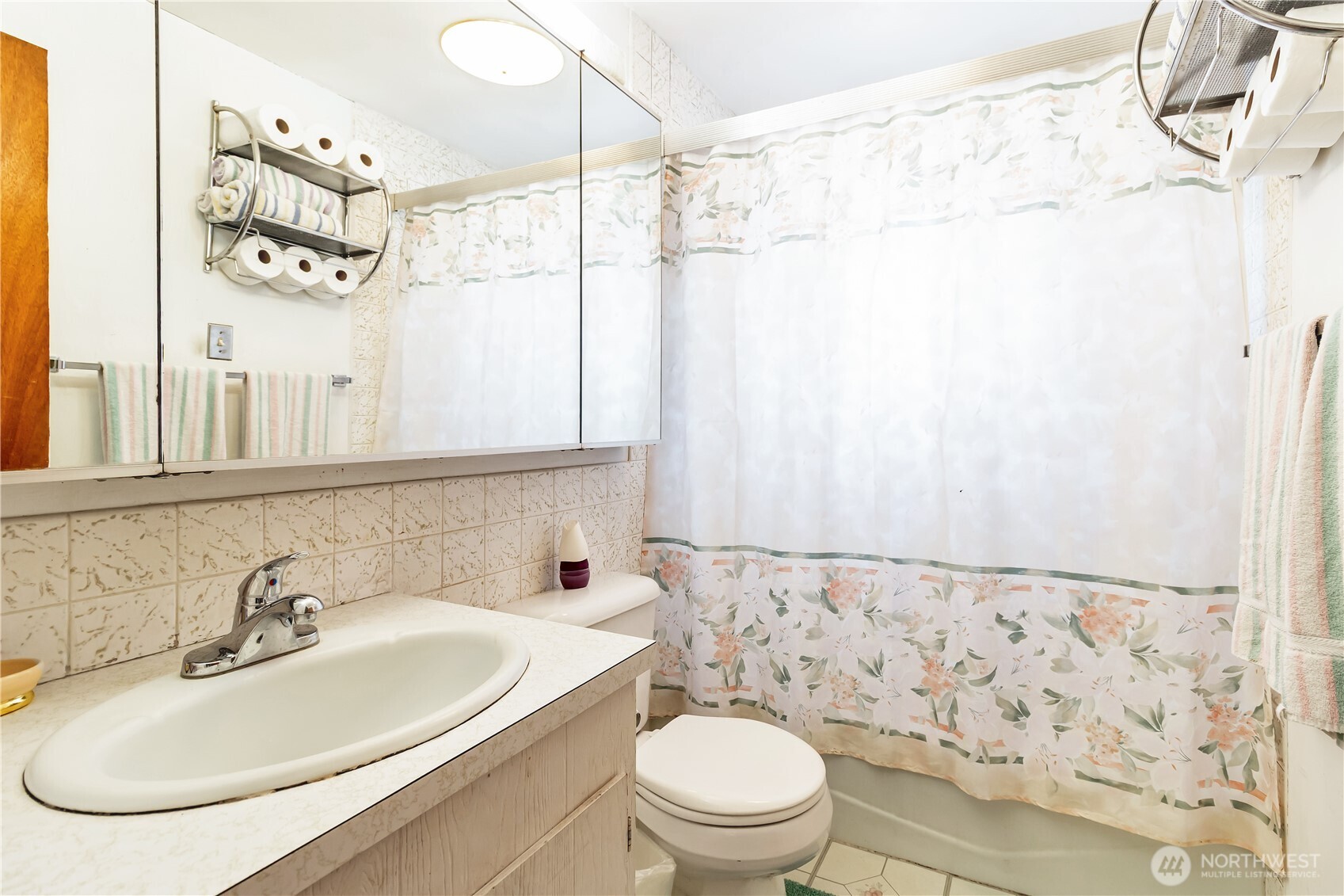 2304 S 300th Street Property Photo 12