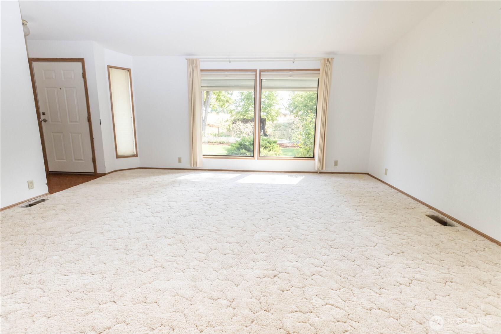1464 Sandpiper Lane Property Photo 11