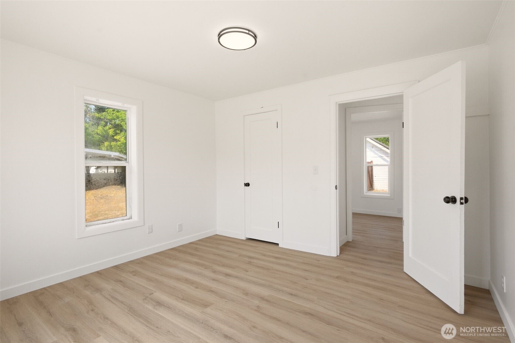 717 E Wabash Avenue Property Photo 10