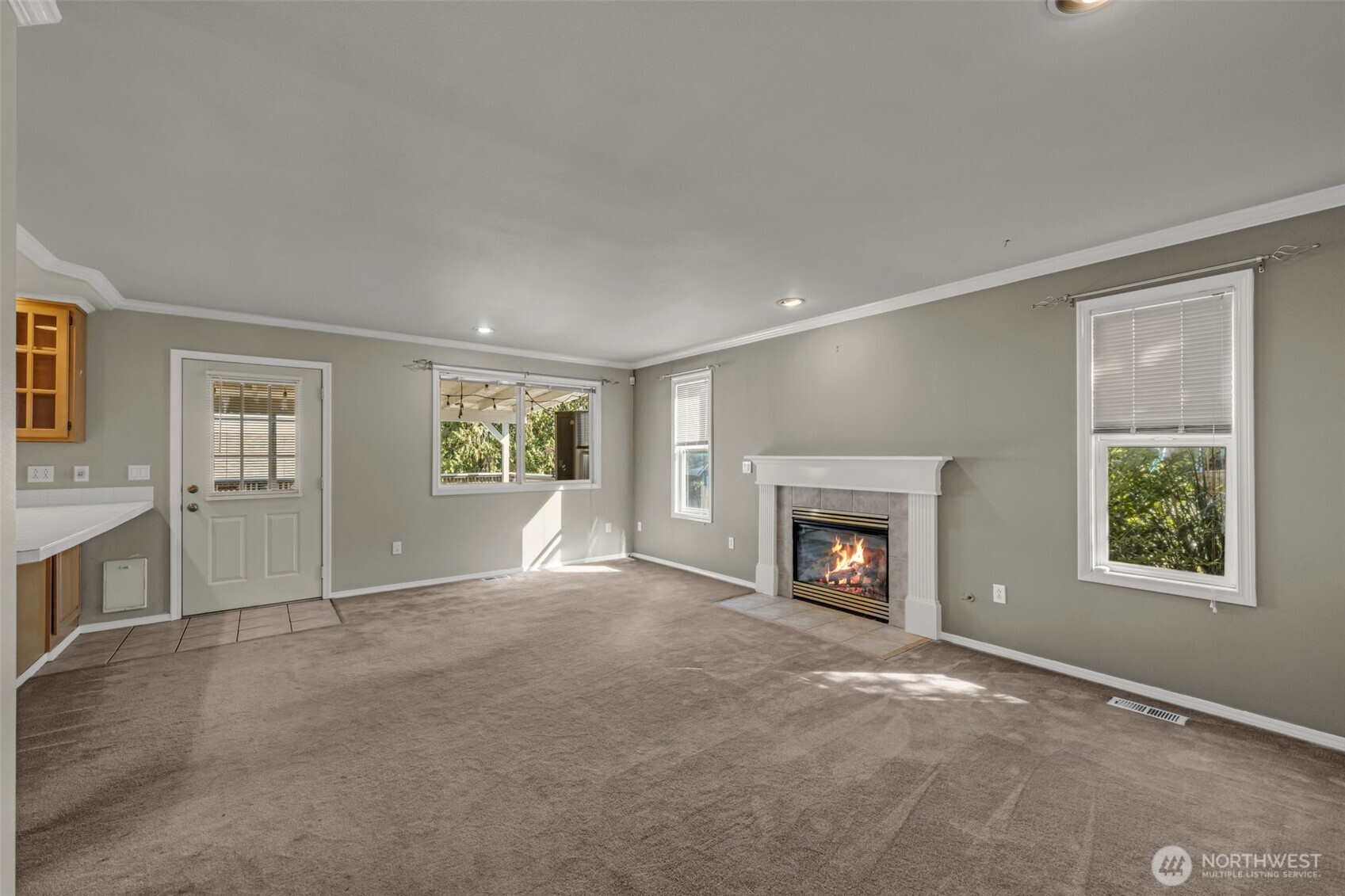17336 Military Road Property Photo 9