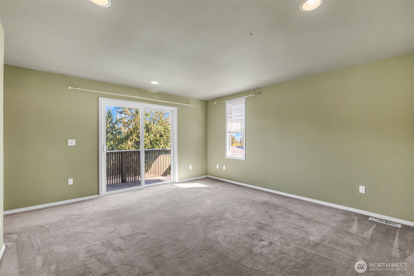17336 Military Road Property Photo 14