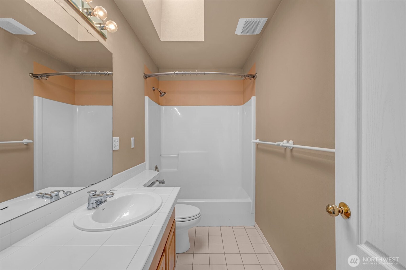 17336 Military Road Property Photo 21