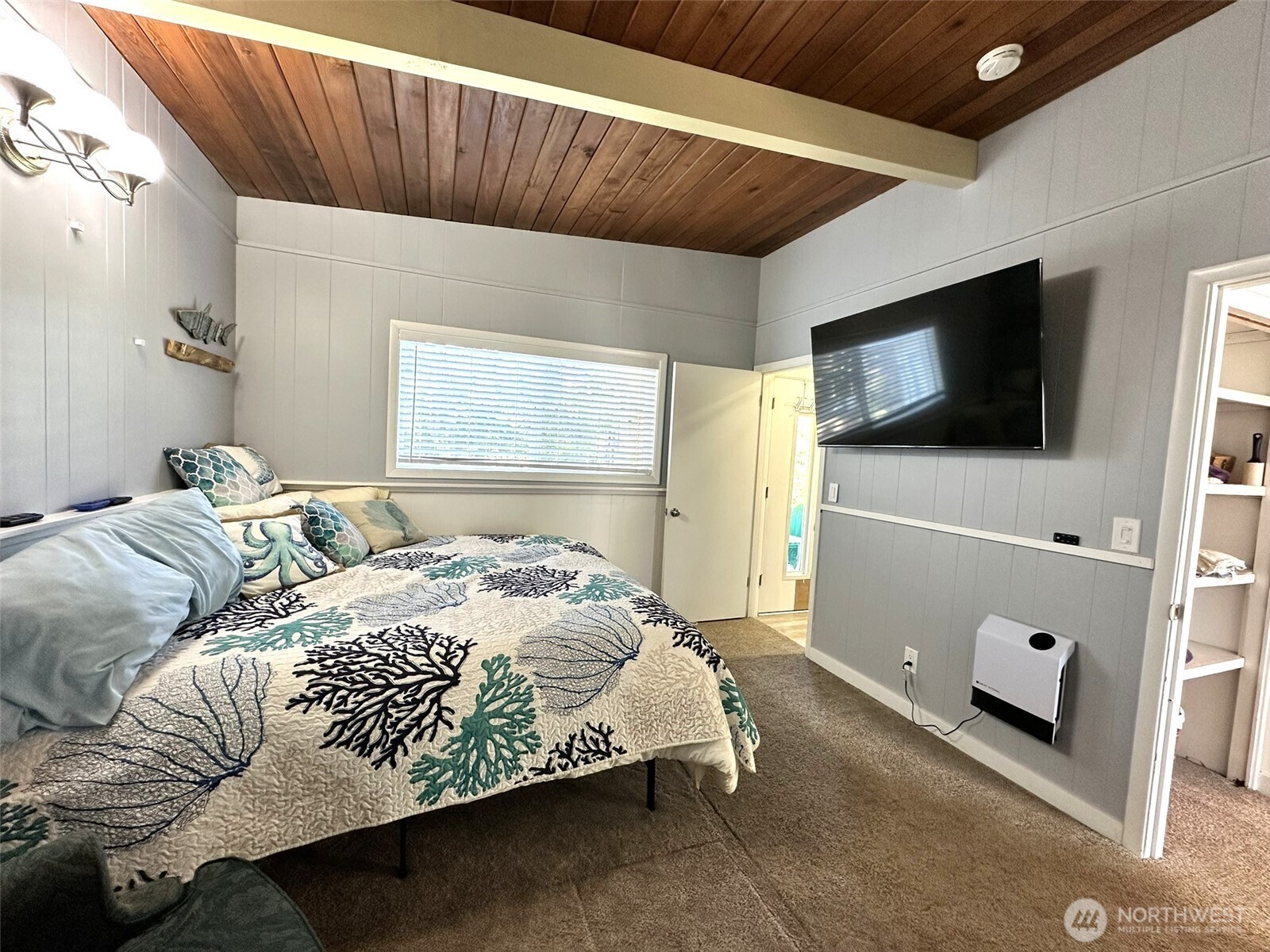 564 Ensign Avenue Property Photo 14