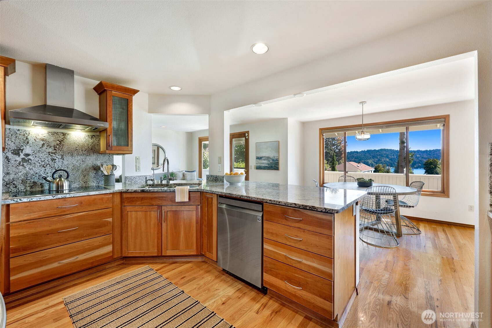 13025 42nd Avenue Property Photo 10
